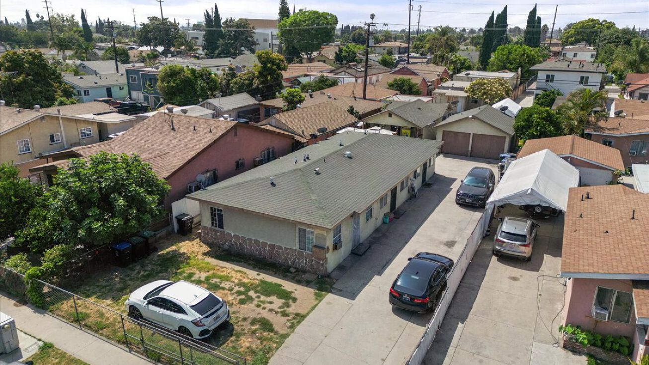 3714 E 55th St, Maywood, CA 90270