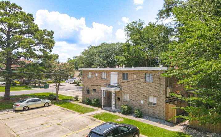 Pictures of Multifamily property located at 1116 W Chimes St, Baton Rouge, LA 70802 for sales - image #1