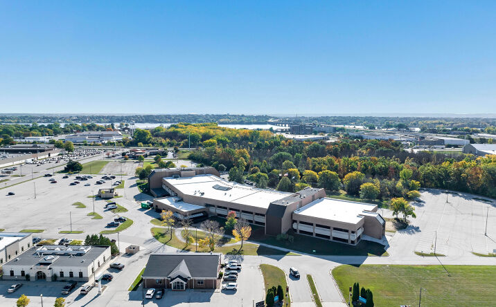Pictures of Mixed Use, Office, Retail property located at 700 Pilgrim Way, Green Bay, WI 54304 for sales - image #1