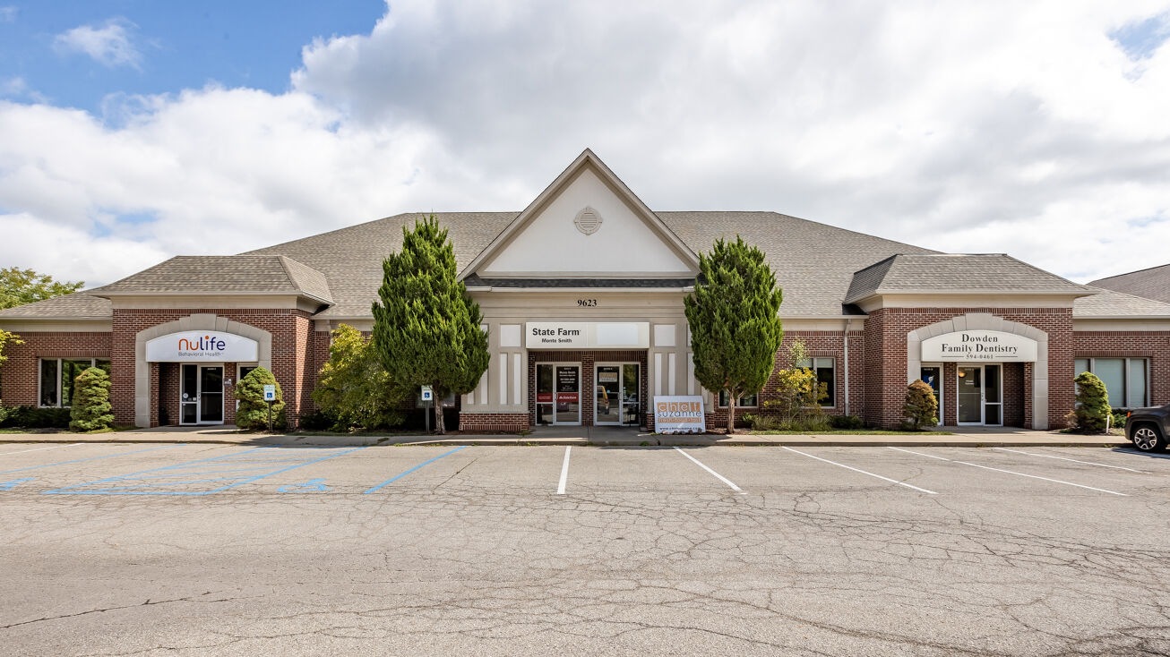 9623 Windermere Blvd, Fishers, IN 46037