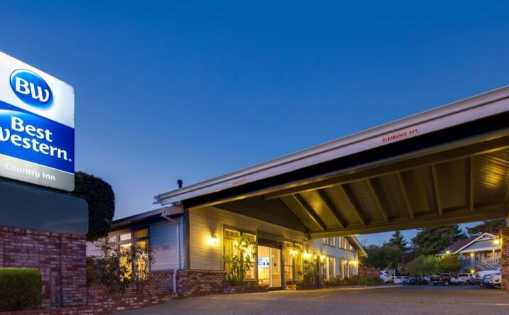 Pictures of Hospitality property located at 2025 Riverwalk Dr, Fortuna, CA 95540 for comps - image #1