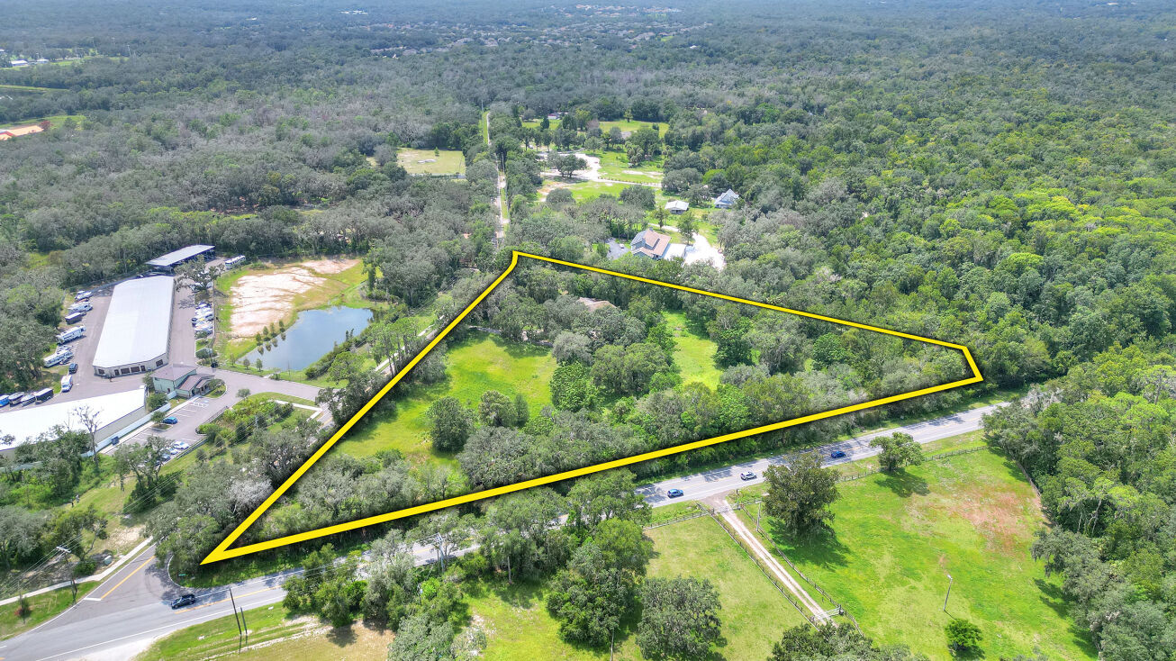 5226 Lithia Springs Rd, Lithia, FL 33547