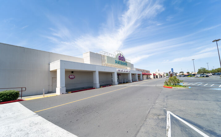 Pictures of Retail property located at 3325 Sonoma Blvd, Vallejo, CA 94590 for sales - image #1