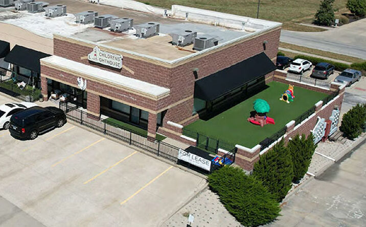 Pictures of Retail property located at 14116 W 135th St, Olathe, KS 66062 for sales - image #1