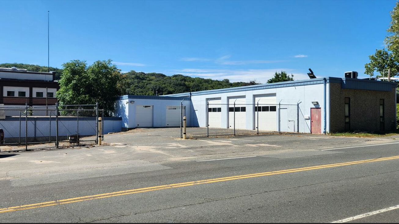 1875 Thomaston Ave, Waterbury, CT 06704