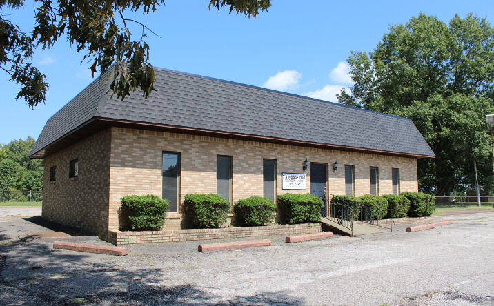 Pictures of Office property located at 2025 S 1st St, Milan, TN 38358 for sales - image #1