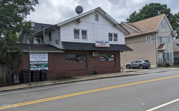 Pictures of Retail property located at  for sales - image #1