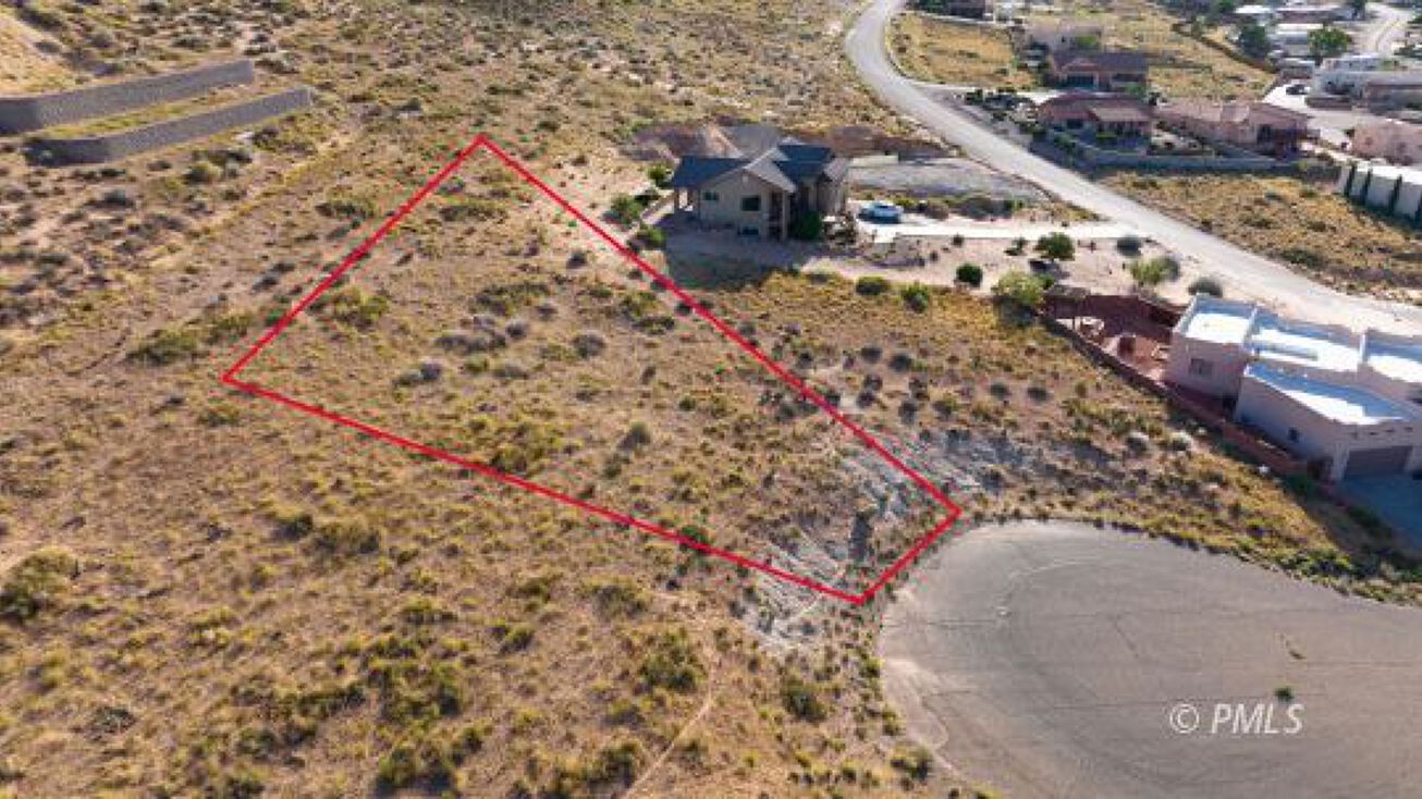 52 Paria Dr, Page, AZ 86040
