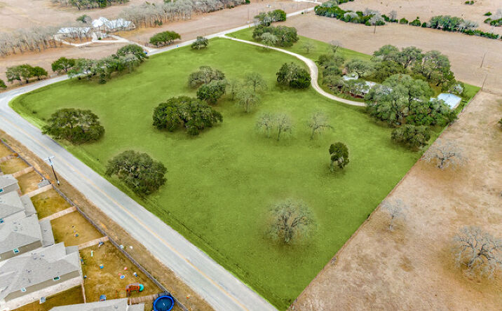 Pictures of Land property located at 6 Old Fredericksburg Rd, Boerne, TX 78015 for sales - image #1