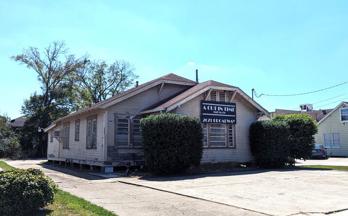 Pictures of Office property located at 2671 Broadway, Beaumont, TX 77702 for sales - image #1