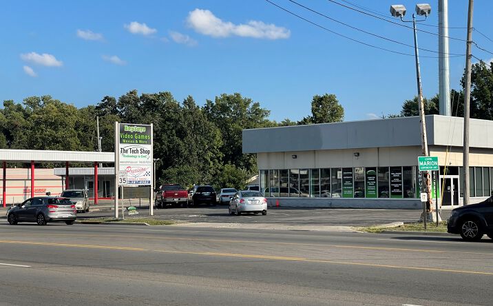 Pictures of Retail property located at 1239 Mt Vernon Ave, Marion, OH 43302 for sales - image #1