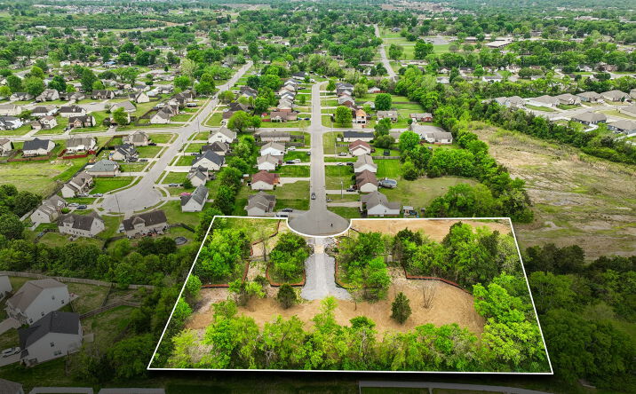 Pictures of Multifamily, Land property located at 1410 Stroud Drive, Lebanon, TN 37087 for sales - image #1