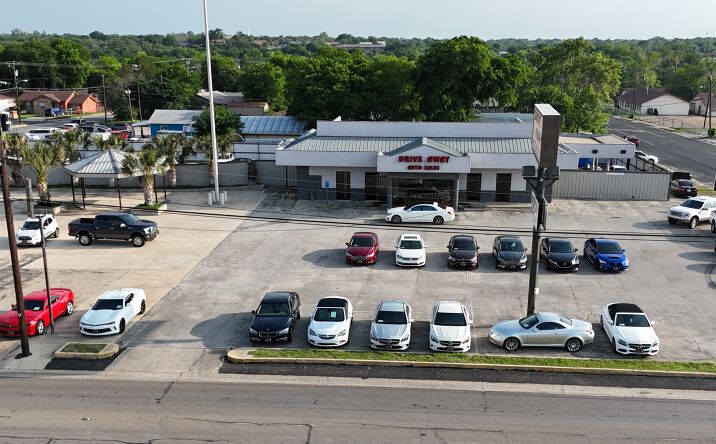 Pictures of Retail property located at 404 and 420 E Veterans Memorial Blvd Killeen, TX, Killeen, TX 76541 for sales - image #1