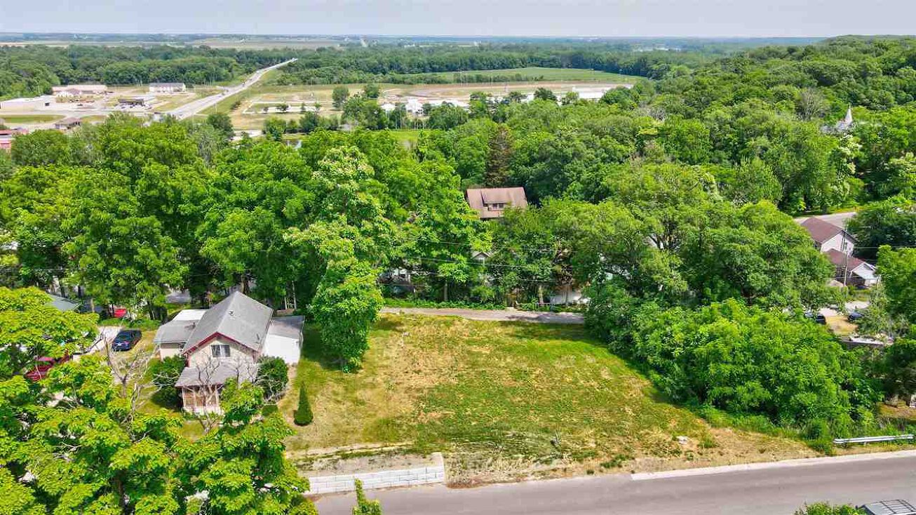 409 2nd St, Columbus Junction, IA 52738