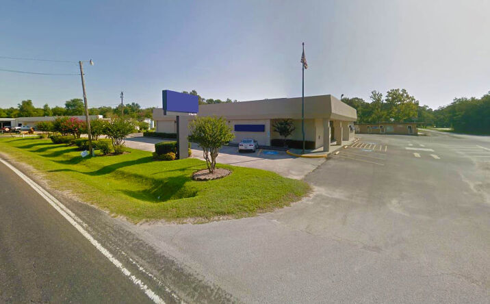 Pictures of Retail property located at 319 TX-62, Buna, TX 77612 for sales - image #1