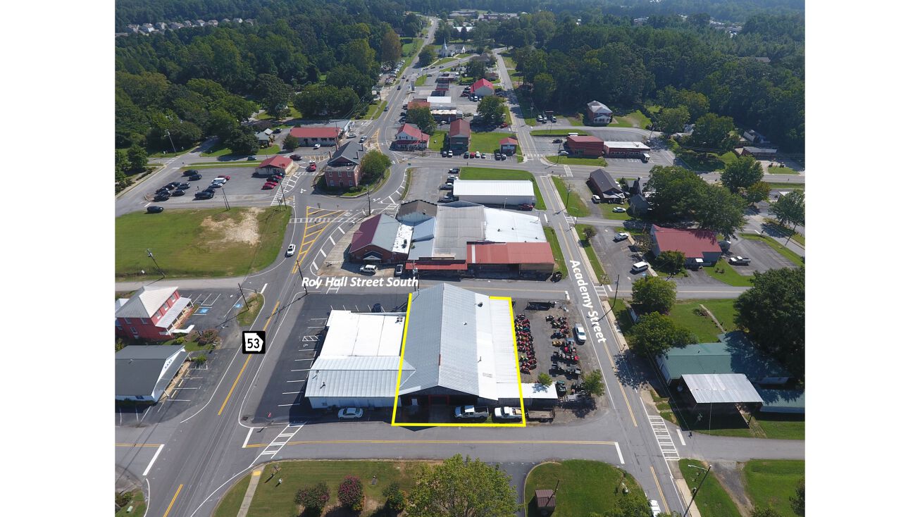 26 Roy Hall St, Dawsonville, GA 30534
