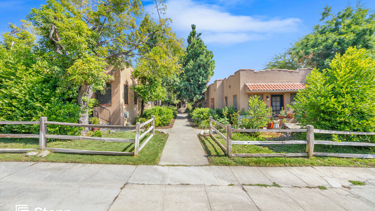 2548 El Molino Ave, Altadena, CA 91001