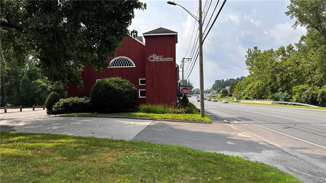 29 Danbury Rd, New Milford, CT 06776