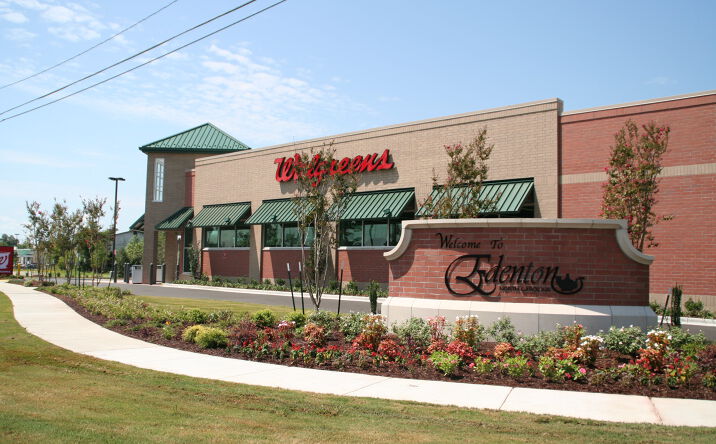 Pictures of Retail property located at 717 N Broad St, Edenton, NC 27932 for sales - image #1