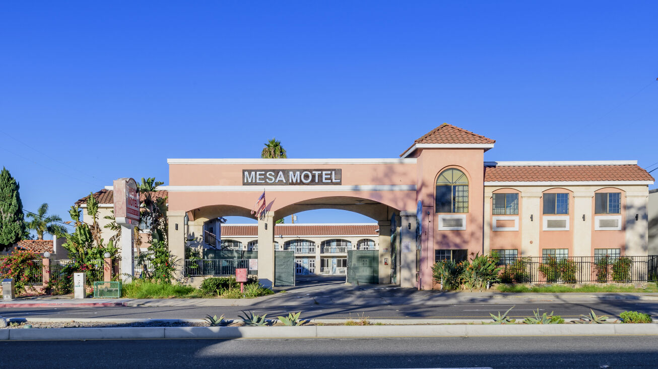 Pictures of Hospitality property located at 2205 Harbor Blvd, Costa Mesa, CA 92627 for sales - image #1