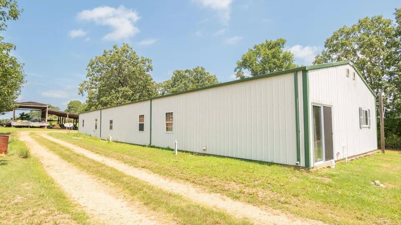 254 Barnswallow Ln, Fairdealing, MO 63939