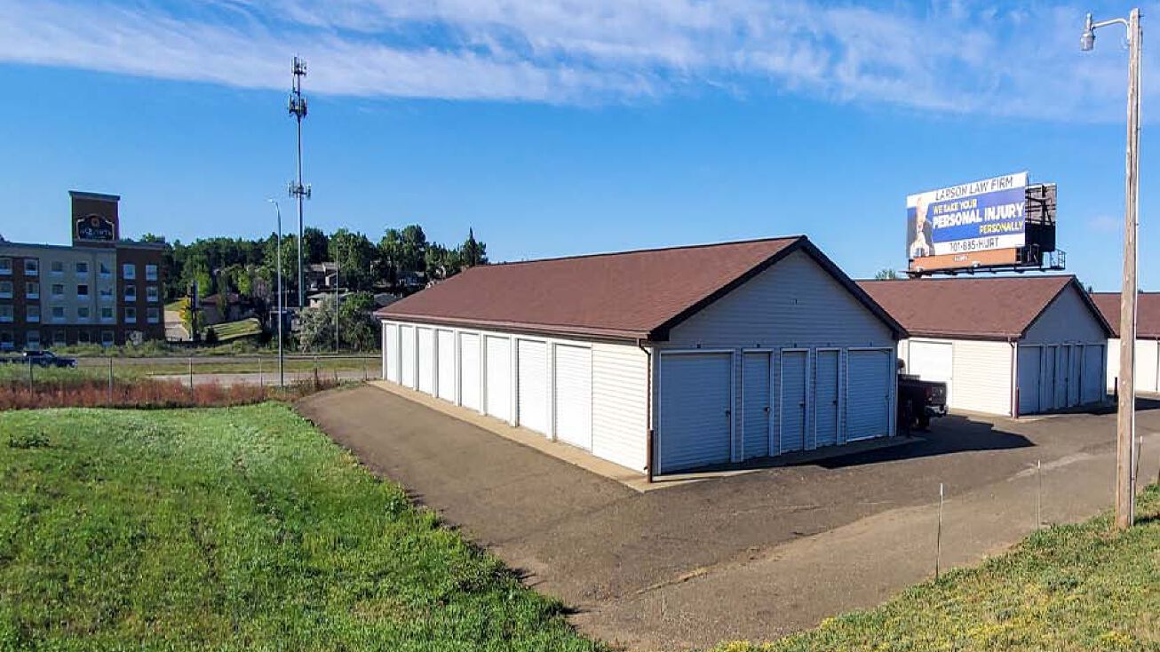 497 Elks Dr, Dickinson, ND 58601