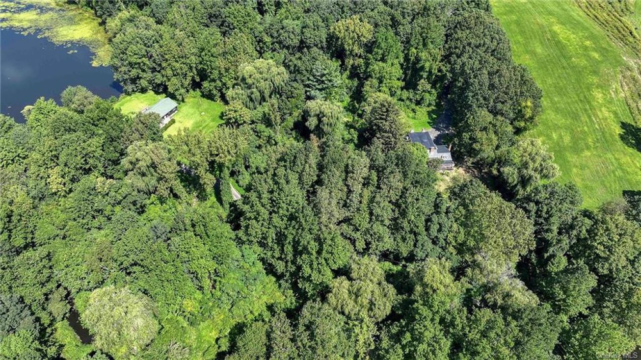 Partington Ln, Marlboro, NY 12542