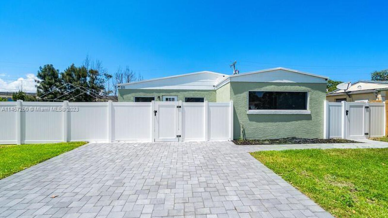 511 Malverne Rd, West Palm Beach, FL 33405