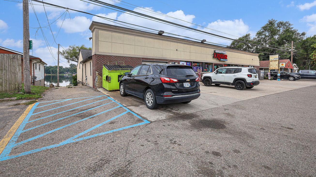 1970 S Ortonville Rd, Brandon Township, MI 48462