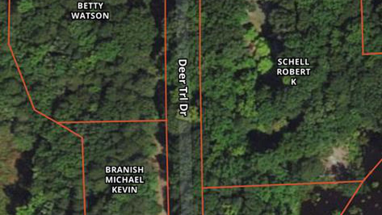 Deer Trail Dr, Farnham, VA 22460