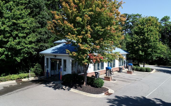 Pictures of Retail, Special Purpose property located at 872 River Hwy, Mooresville, NC 28117 for sales - image #1