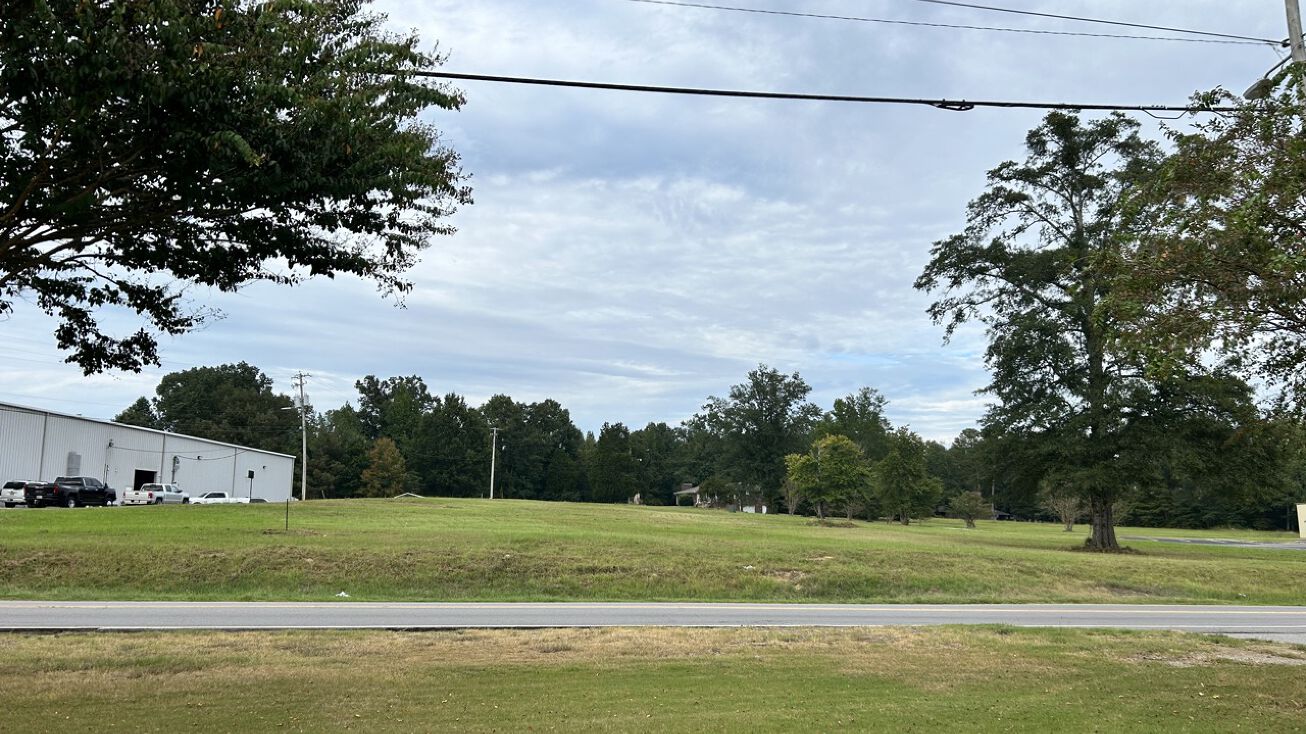 2525 Rd, Bessemer, AL 35022