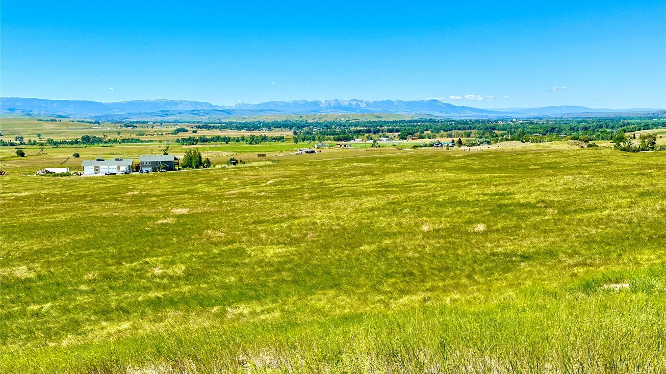 76 Rapelje Road, Big Timber, MT 59011