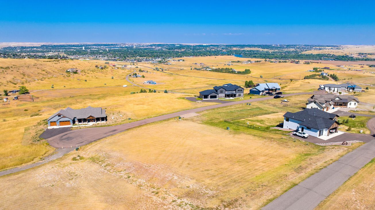 2201 Larkspur Lane, Great Falls, MT 59404