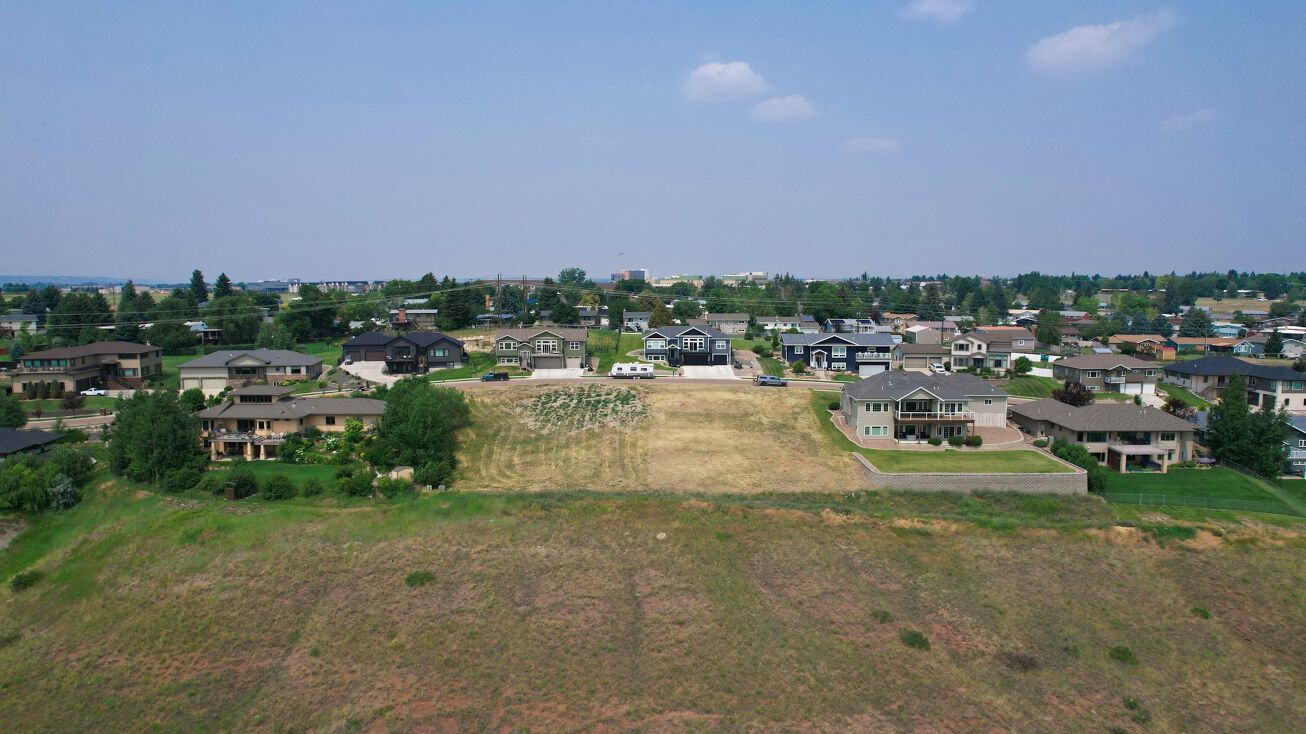 1913 Whispering Ridge Drive, Great Falls, MT 59405