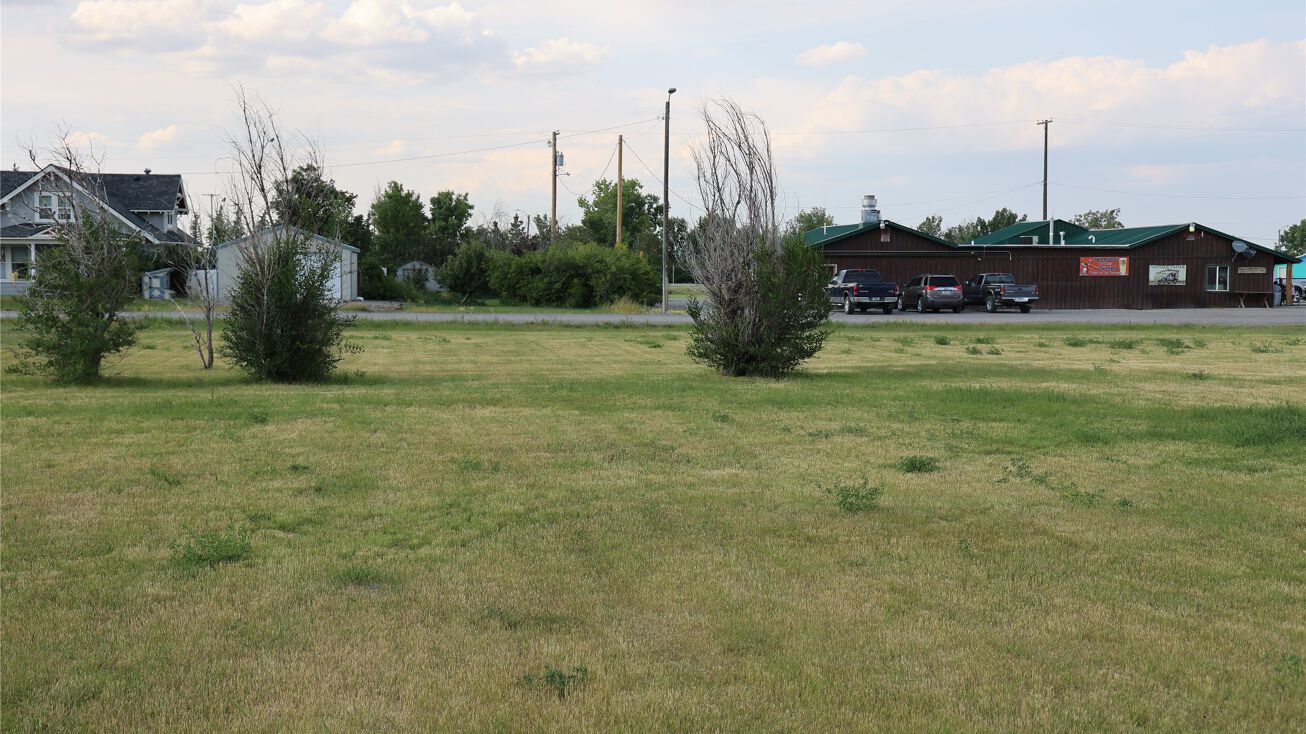 310 Teton Avenue, Valier, MT 59486