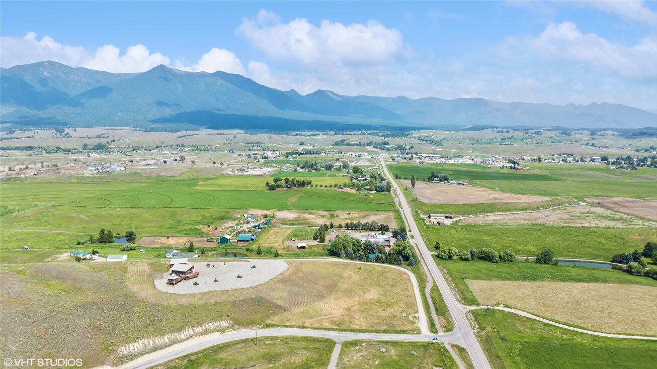 19 Hilltop Road, Eureka, MT 59917