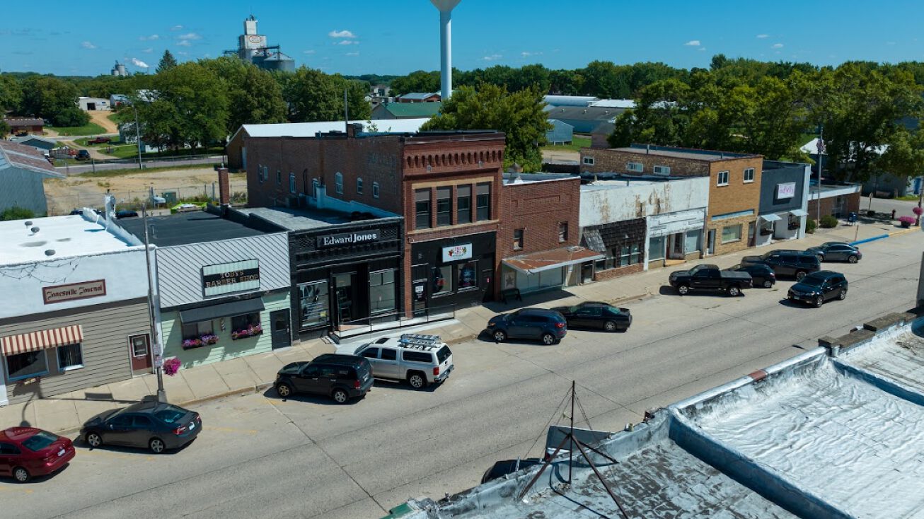 121 Main Street North, Janesville, MN 56048