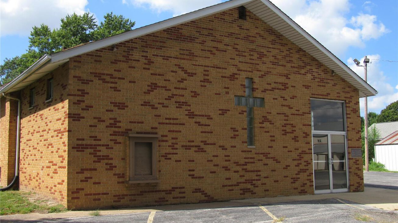 211 Stephenson, South Roxana, IL 62087