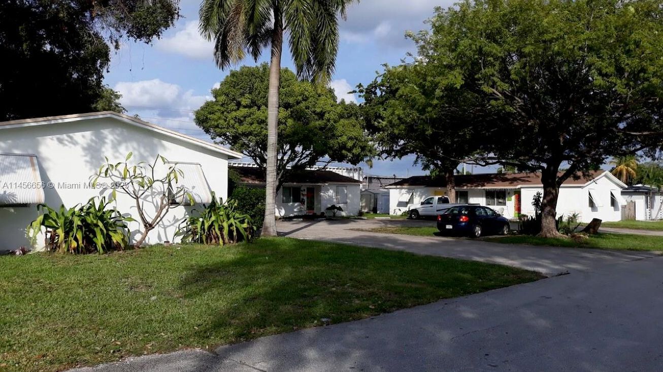 738740 NW 1st Ct, Hallandale Beach, FL 33009
