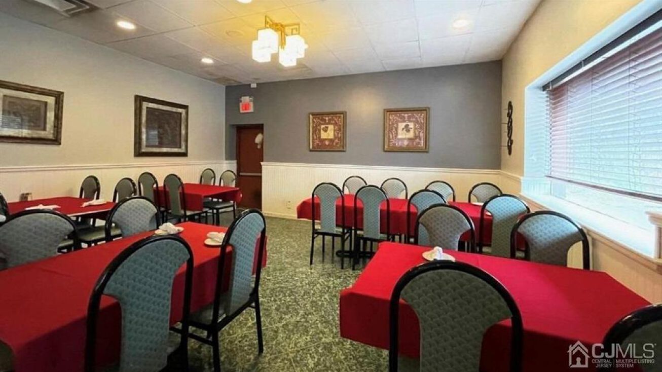 3067 Bordentown Avenue, Sayreville, NJ 08859