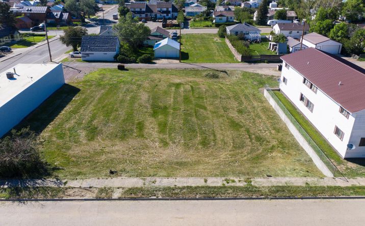 Pictures of Land property located at 138 S Central Avenue, Cut Bank, MT 59427 for sales - image #1