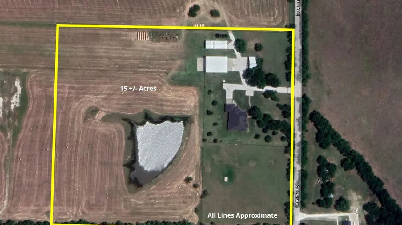 6317 Freeman Rd, Krum, TX 76249