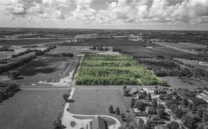 Pictures of Land property located at 700 W 19th Street, Ottawa, KS 66067 for sales - image #1