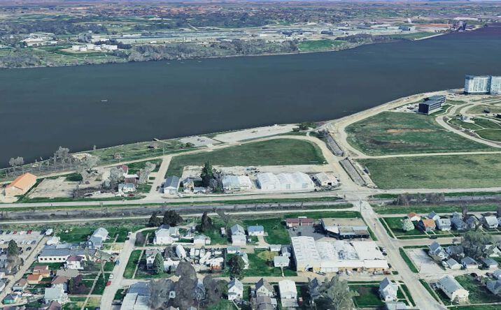 Pictures of Land property located at 5420 Old River Dr, Moline, IL 61265 for sales - image #1