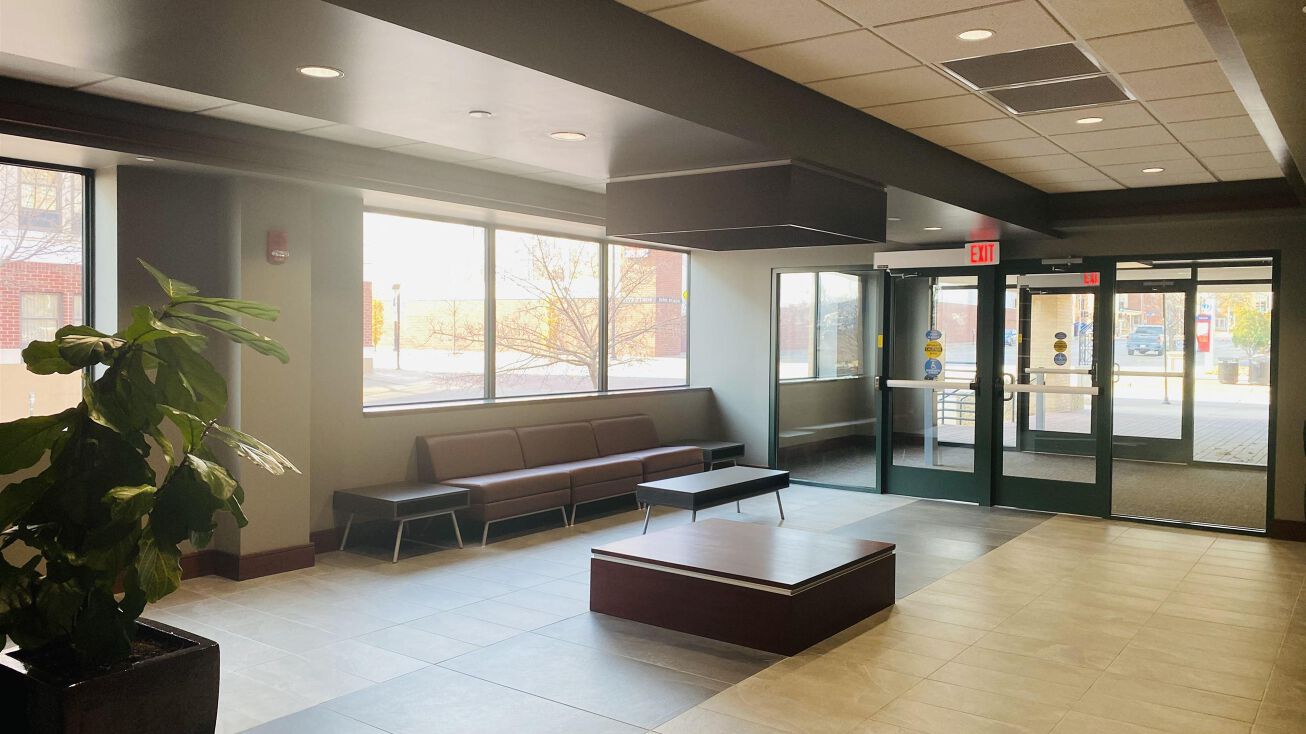 500 MAIN Street, Dubuque, IA 52001