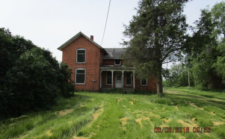 Pictures of Mixed Use, Multifamily, Office, Retail property located at 1206 W Russell Rd, Tecumseh, MI 49286 for sales - image #1
