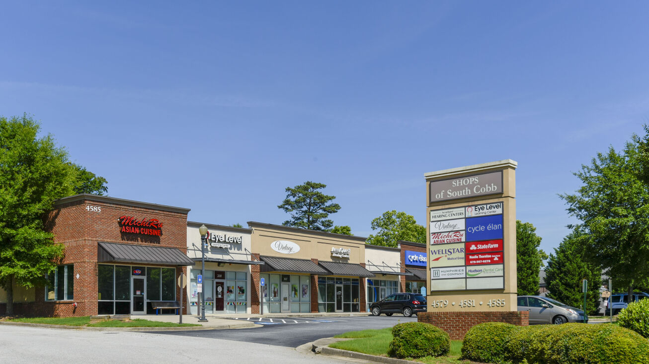 4585 South Cobb Drive SE, Smyrna, GA 30080 Retail Property for Sale