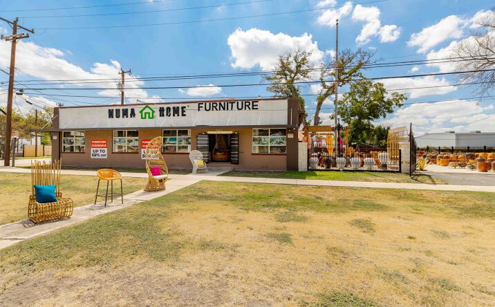 Pictures of Retail property located at 1950 N PanAm Expy, San Antonio, TX 78208 for sales - image #1