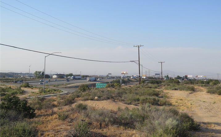 Pictures of Land property located at 0 Mariposa, Hesperia, CA 92344 for sales - image #1